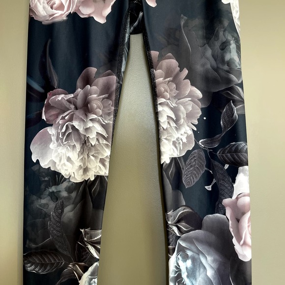 Noli Active Allure Floral Yoga Leggings Size XS Black Pink‎ Grey Rose Print - Picture 8 of 15